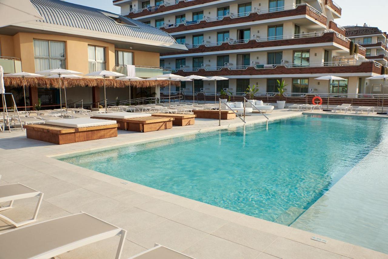 Hotel Dwo Sirius - Adults Only Santa Susanna Exterior foto