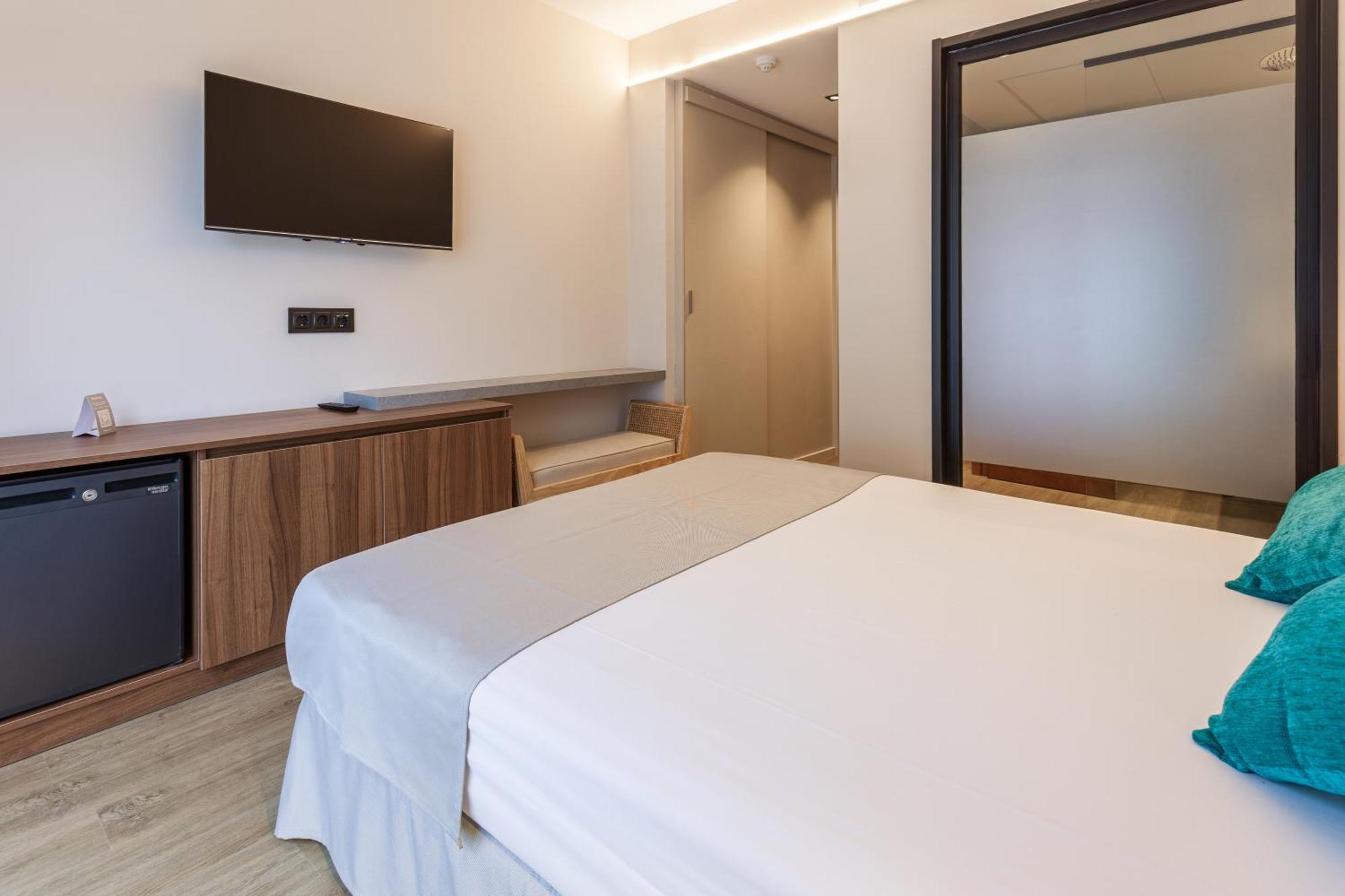 Hotel Dwo Sirius - Adults Only Santa Susanna Exterior foto