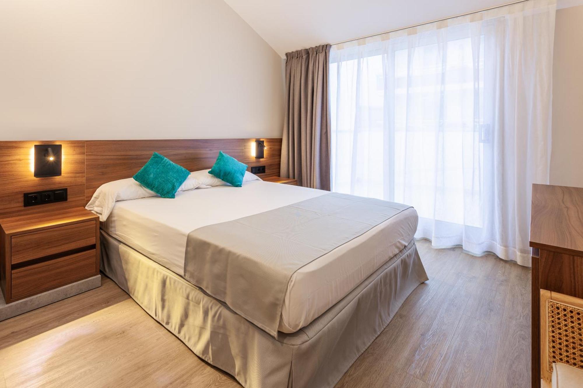 Hotel Dwo Sirius - Adults Only Santa Susanna Exterior foto