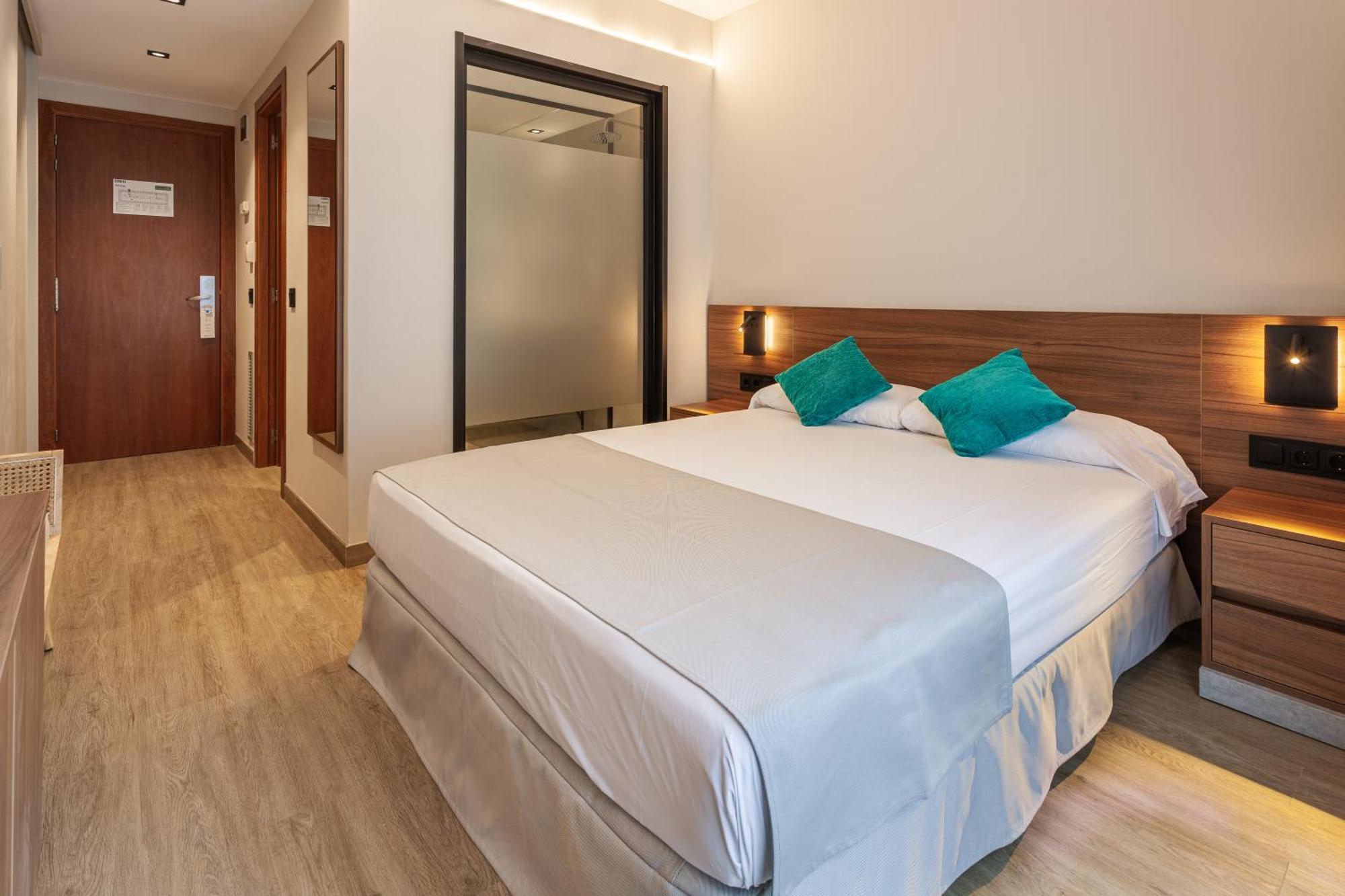 Hotel Dwo Sirius - Adults Only Santa Susanna Exterior foto
