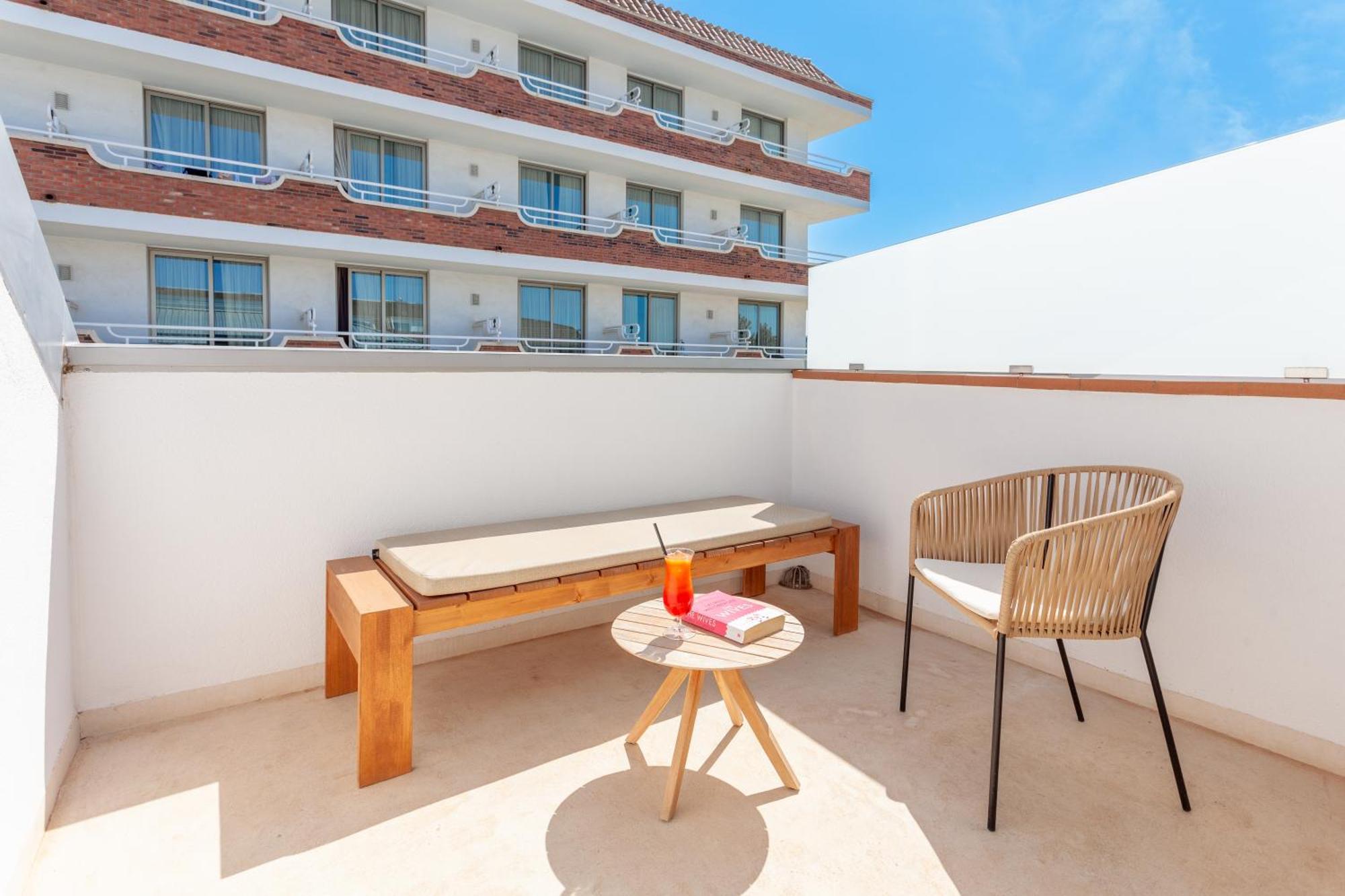 Hotel Dwo Sirius - Adults Only Santa Susanna Exterior foto